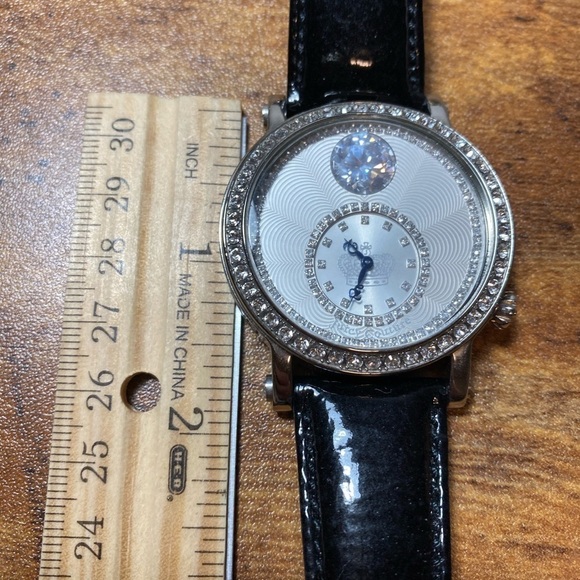 Juicy Couture Watch Lady’s Crystals Black Leather Band New Battery Working - Picture 16 of 16